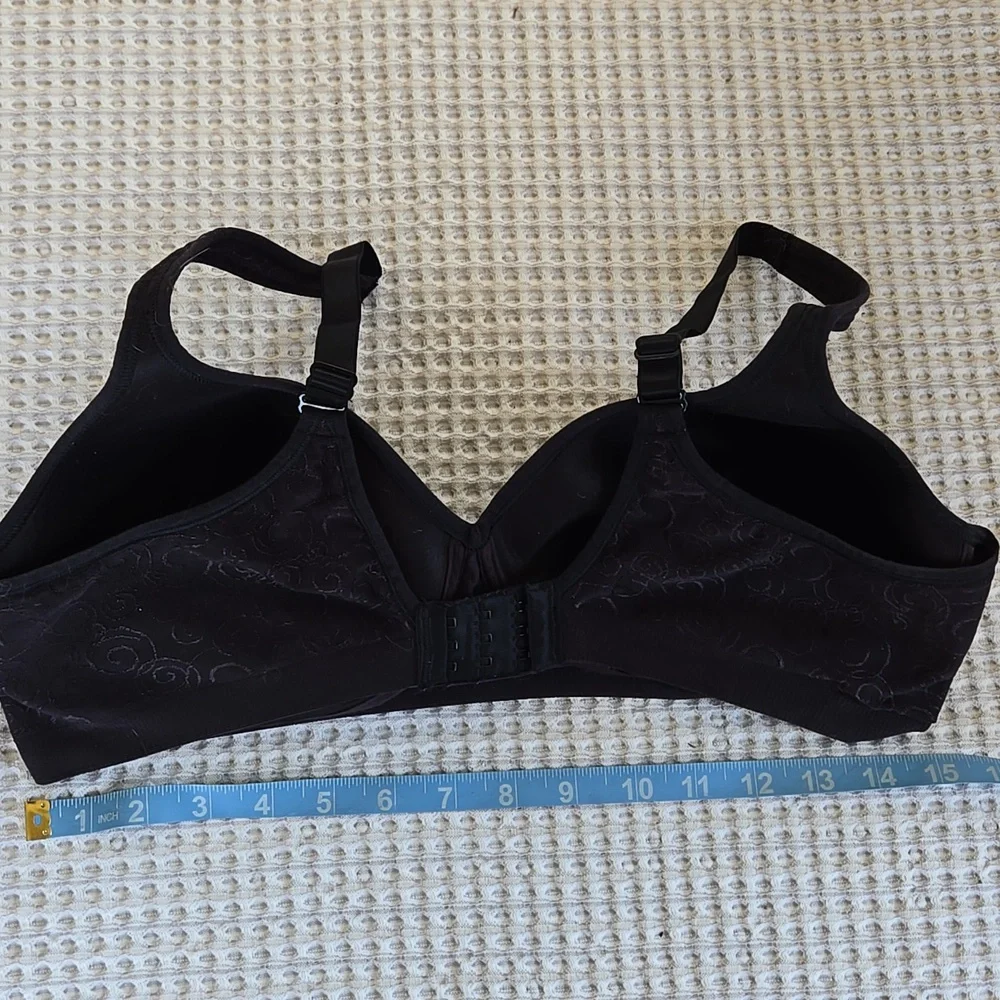 Bali Comfort Revolution Wireless Bra  Size 42C, Style 3463, Black Swirl